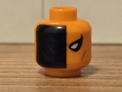 LEGO Deathstroke Minifigure ***HEAD ONLY*** 76034 DC (Slade Wilson) ***NEW***