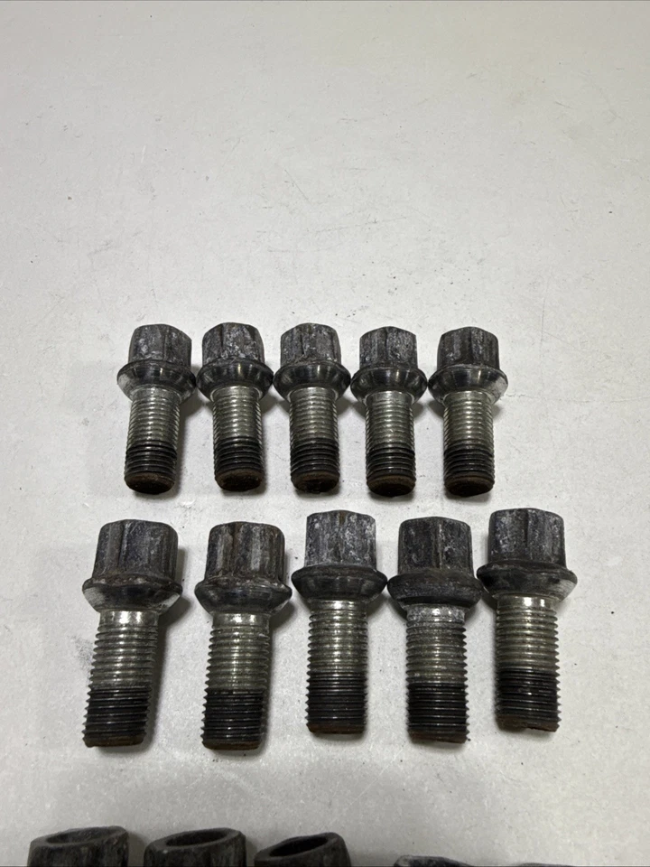 AUDI A6 A5 1995-2023 JUEGO DE 20 PERNOS TUERCA LLANTA DELANTERA O TRASERA OEM Foto 4 de 4