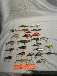 Miscellaneous Freshwater Fishing Lures Lot Of 25
