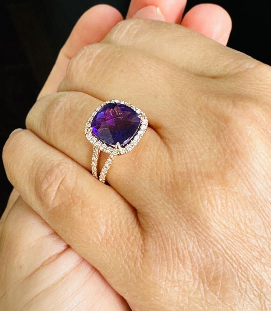 14k White Gold Cushion Amethyst and Diamond Halo Ring 14k White Gold Cushion Amethyst and Diamond Halo Ring
