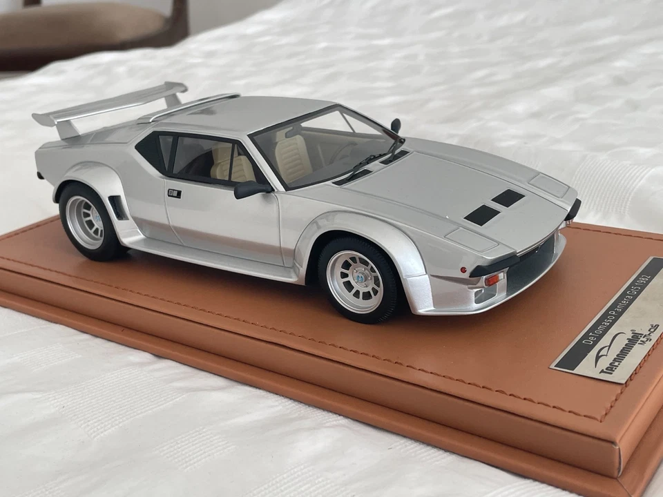 DE TOMASO PANTERA GT5 de 1982 au 1/18 de Tecnomodel TM18-66I RESINE Foto 2 de 4