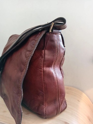 GIANNI CONTI Tan Handbag Leather Shoulder Bag Flap Saddle Bag Italian Leather. - Picture 10 of 14