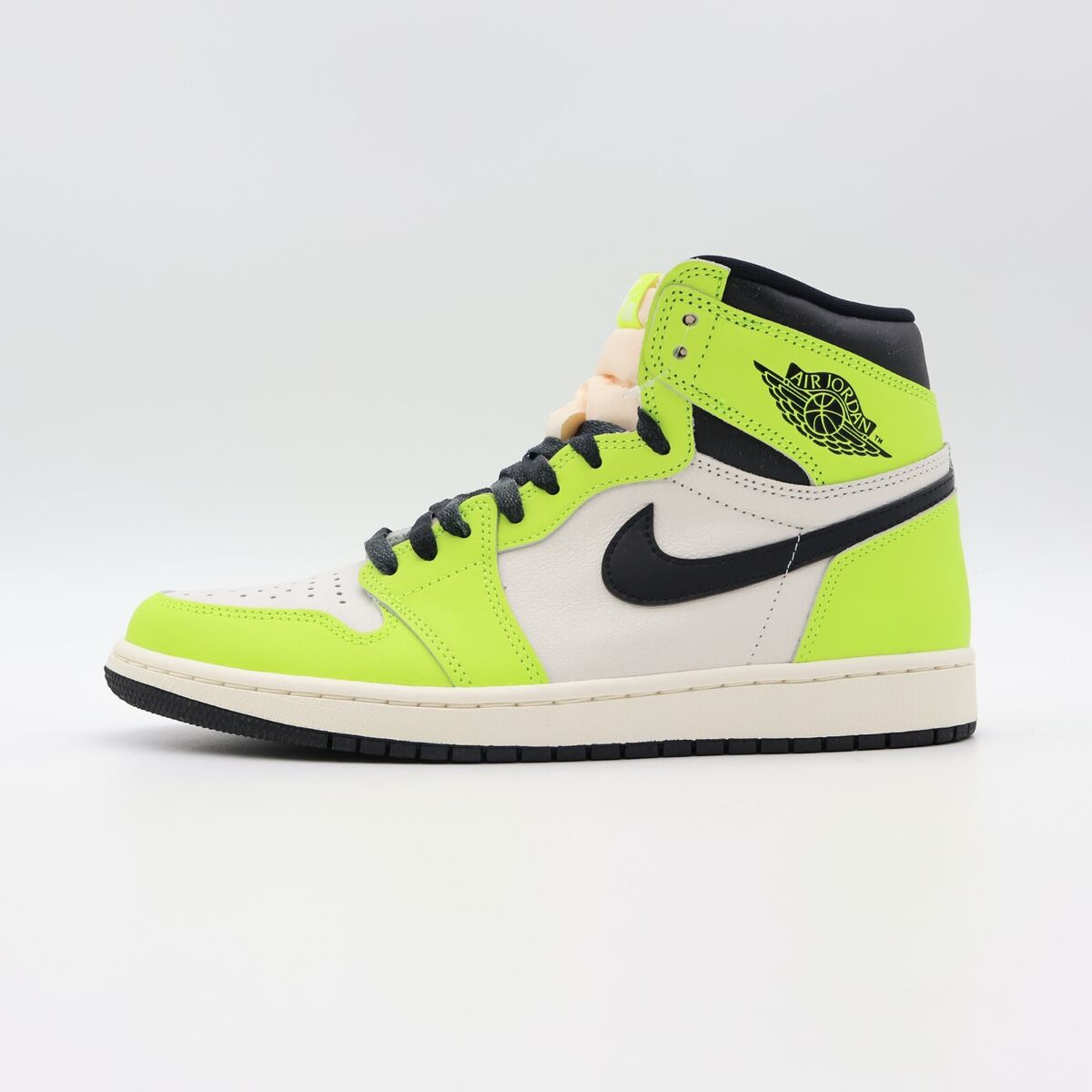 555088-702 Nike Air Jordan 1 High OG Volt Visionaire Vivid 555088-702 Nike Air Jordan 1 High OG Volt Visionaire Vivid