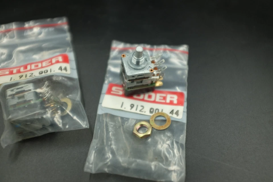 STUDER 1.912.001.44 Potentiometer 2x10K pos.log. with Switch NEW / NOS A900  - Image 2 of 4