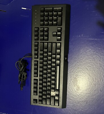 Razer Cynosa V2 QWERTY Gaming Keyboard Customizable Chroma RGB Lighting...