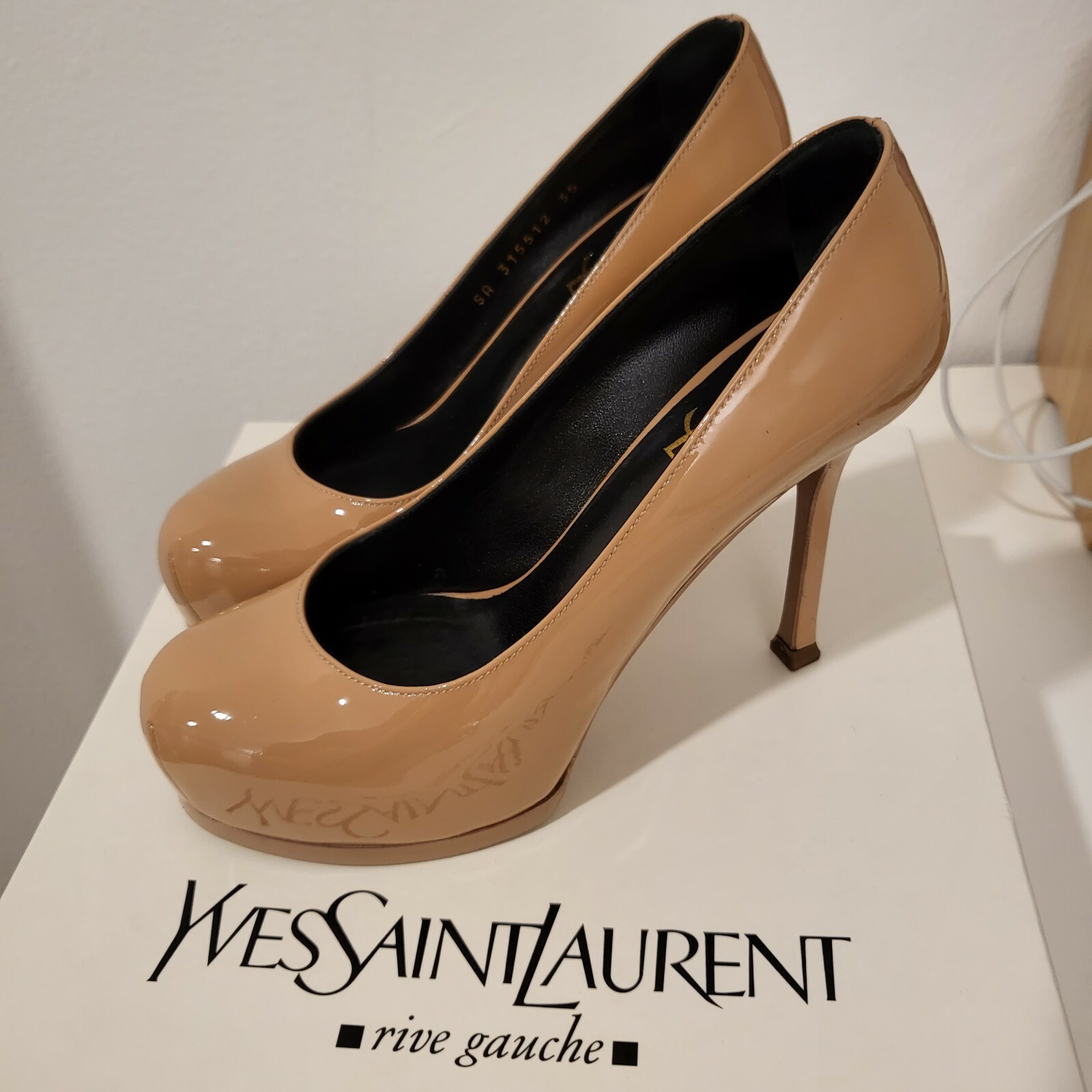 Décolleté morbide YSL Yves Saint Laurent Nude Vitello Vernice taglia 35 5B