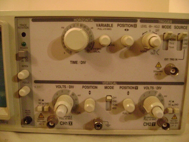 Osciloscopio LG OS 9020A Dual Trace 20 MHZ Foto 4 de 4