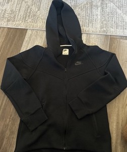 womens black nike tech