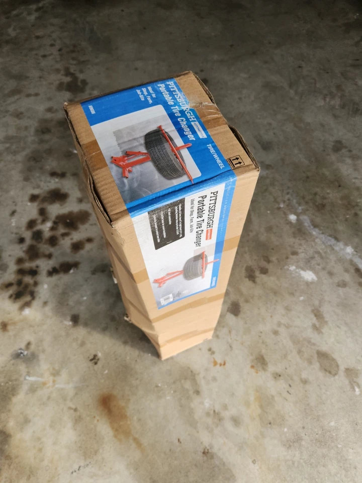 Hand Tool Tire Bead Breaker Portable for Garage & Auto Shop Manual Tire Changer - Image 4 of 4