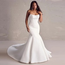 Elegant Mermaid Wedding Dresses Strapless Backless Sweep Train Satin Bridal Gown