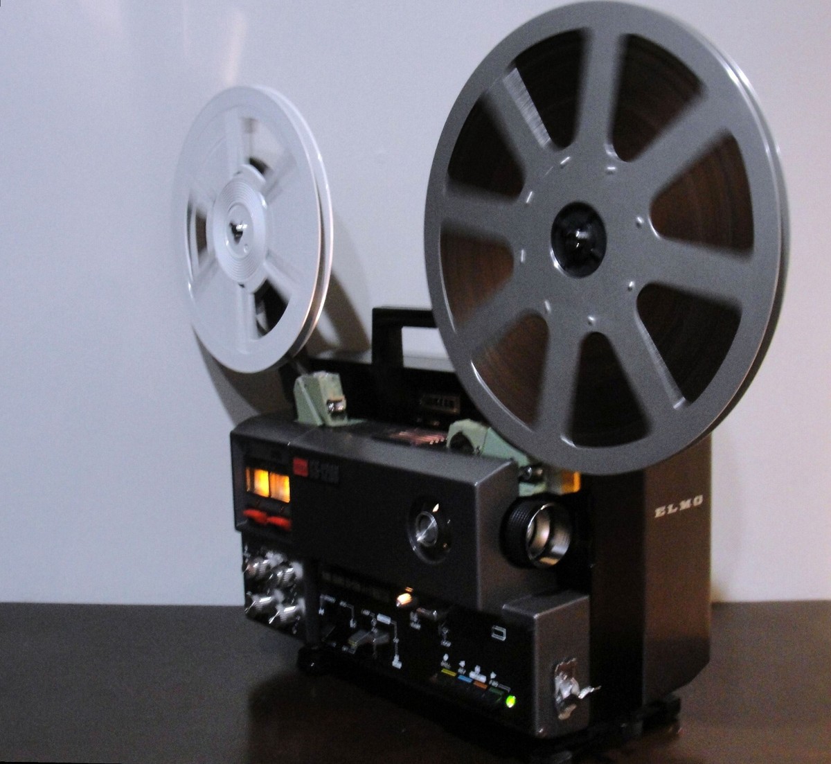 ★値下げ！ELMO GS 1200 STEREO SOUND PROJECTOR ELMO STEREO SOUND GS-1200 M &O SUPER 8 MOVIE PROJECTOR