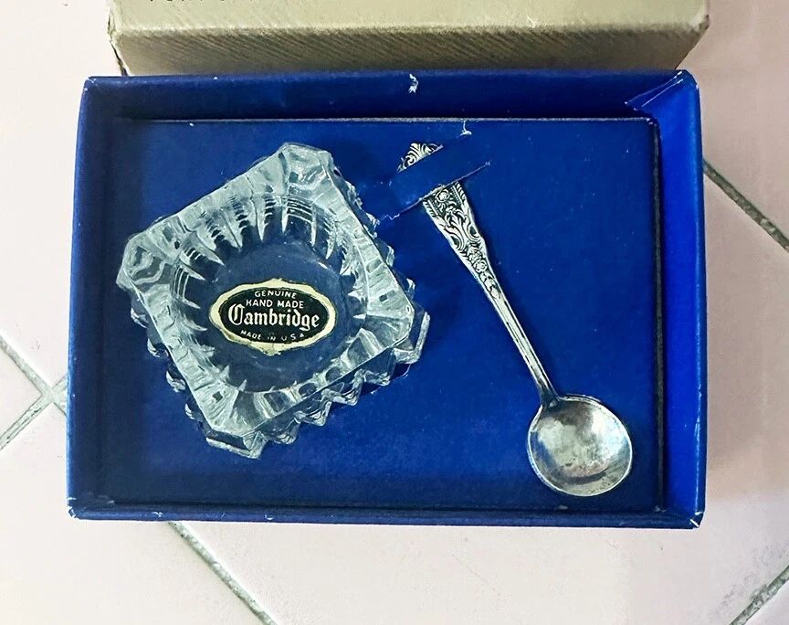 NUEVO Bodega de sal de vidrio Cambridge y cuchara esterlina Westmorland Milburn Rose Foto 3 de 4