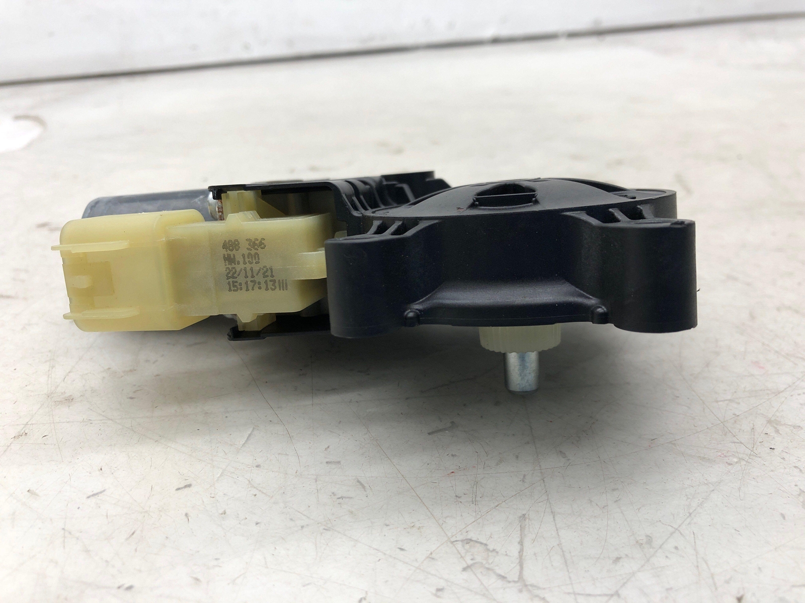 2019-2023 ASTON MARTIN VANTAGE RIGHT DOOR POWER WINDOW MOTOR OEM