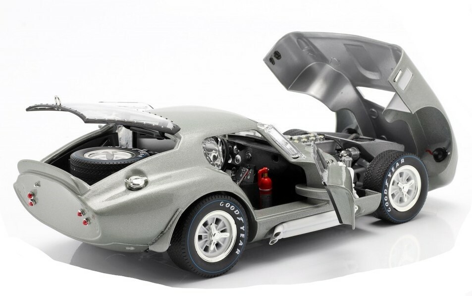 1965 SHELBY COBRA DAYTONA COUPE SILVER 1:18 DIECAST BY
