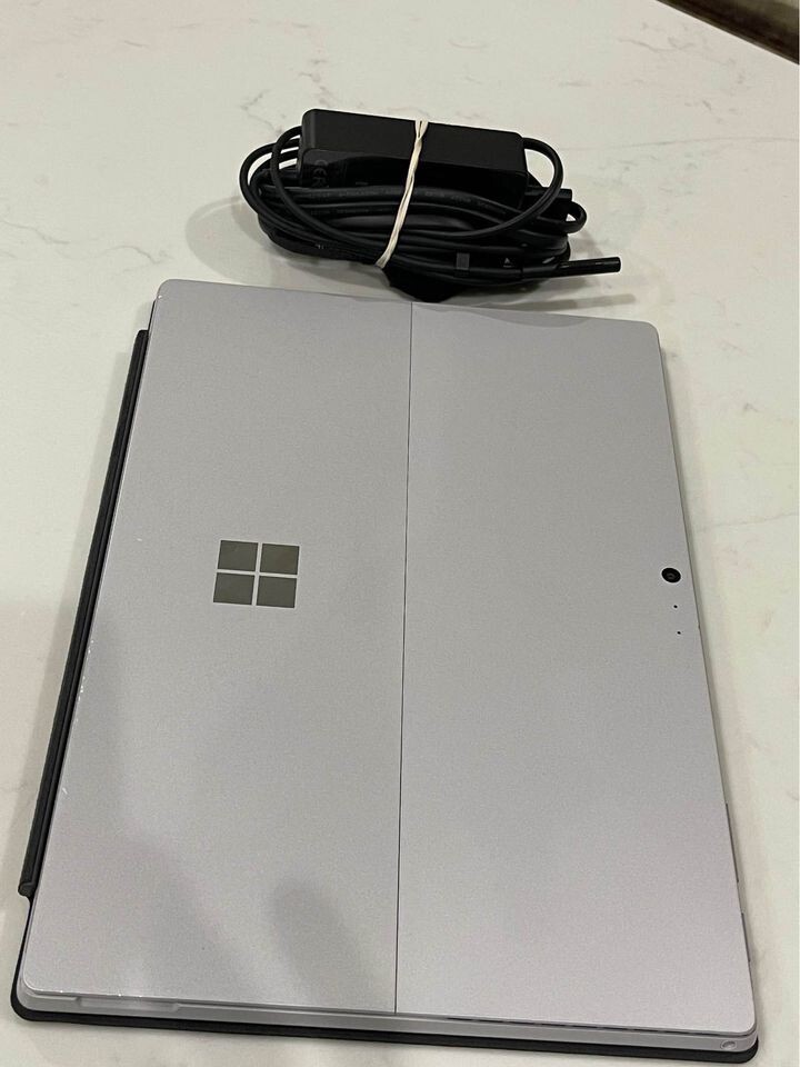 Microsoft Surface Pro 4 12.3 Microsoft Surface Pro 4 12.3