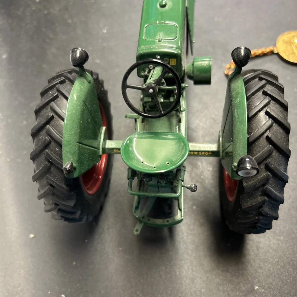 Ertl Precision Series 1:16 Oliver Row Crop 77 Tractor - Image 4 of 4