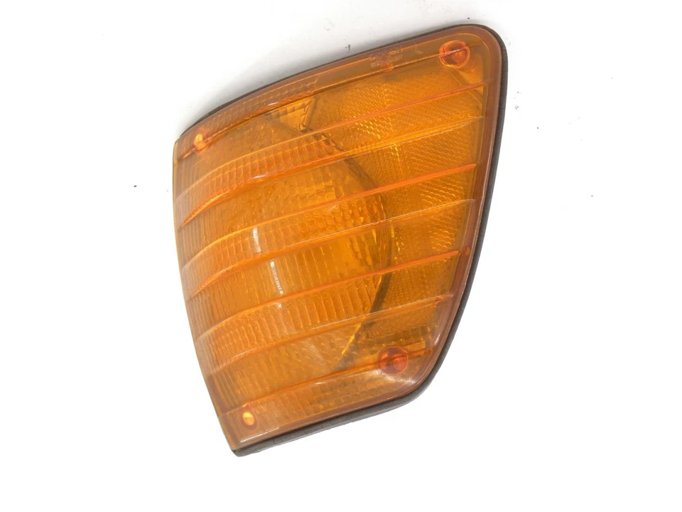 Lámpara de luz de señal de giro del conductor delantero izquierdo para 72-80 Mercedes 450SE 450SEL W116 Foto 2 de 4