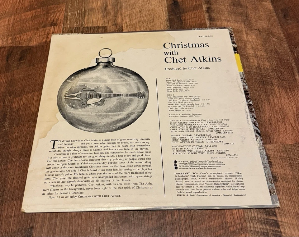CHRISTMAS With Chet Atkins LIVING STEREO 1961 Holiday Essential LP - Image 3 of 3