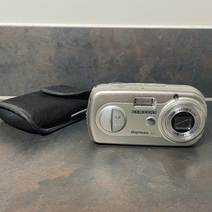 Samsung Digital Camera Digimax A4 4.0MP Silver With Pouch, Tested & Working
