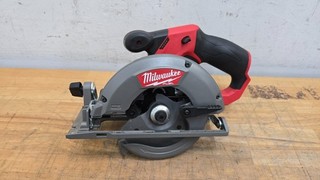 Milwaukee 2530 20 5 3/8" Battery Powered Cordless Circular Saw FOR PARTS READ
