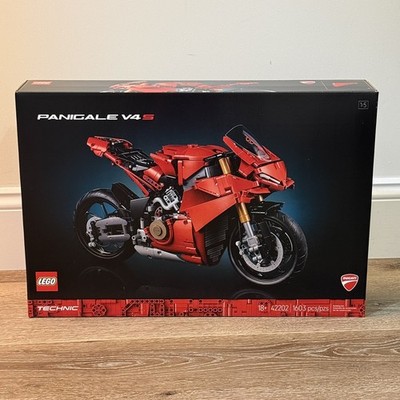 LEGO Technic Ducati Panigale V4 S Motorcycle 42202 Complete Set 1603 pcs 18+