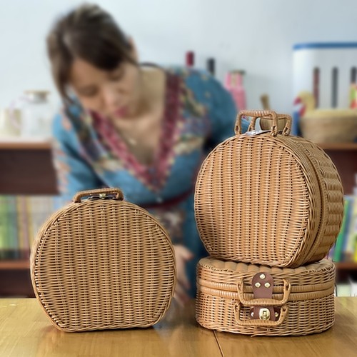 Handwoven Picnic Basket Storage Box with Handles Wicker Handbag Suitcase Vintage - Picture 4 of 6