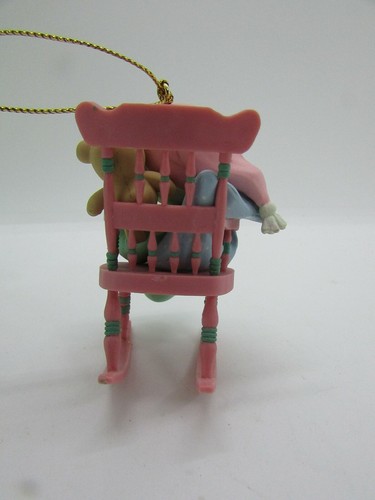 ENESCO Precious Moments "Let's Snuggle Together For Christmas" Ornament 1995 - Picture 4 of 6