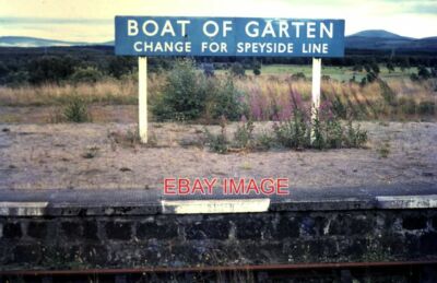 FOTOSCHILD AM BOOT VON GARTEN FOTO AUFGENOMMEN NACH SEINER SCHLIESSUNG 1968.