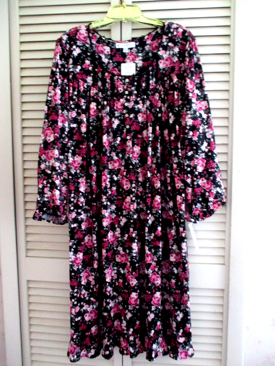 EILEEN WEST NIGHTGOWN WALTZ JERSEY KNIT BLACK FLORAL PRINT TENCEL SMALL NEW - Main Image