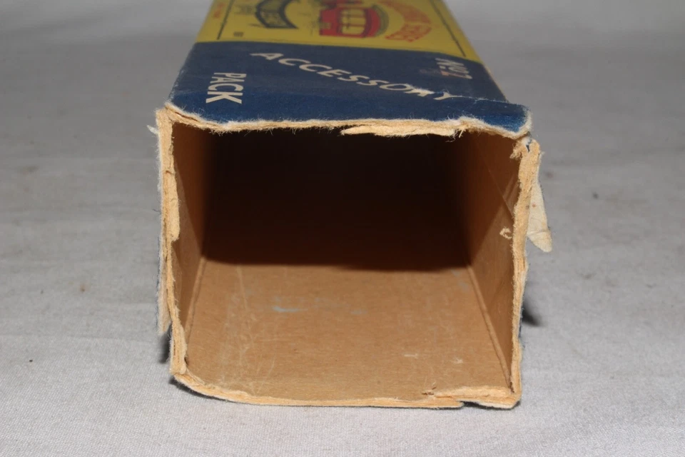 MATCHBOX LESNEY PACOTE DE ACESSÓRIOS A-2 BEDFORD TRANSPORTADOR DE CARRO RARO GPW COM CARIMBO - Imagem 3 de 4