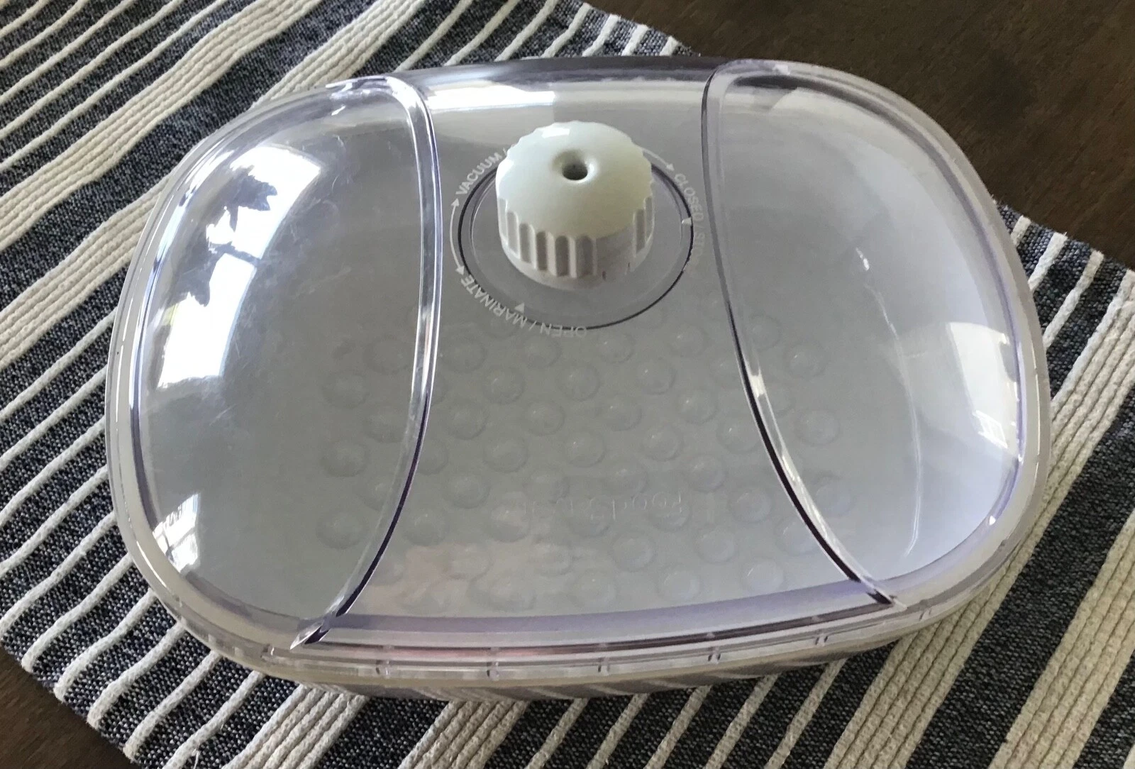 FoodSaver 2 1/4 Quart Marinade Vacuum Marinator Container Canister BPA-Free
