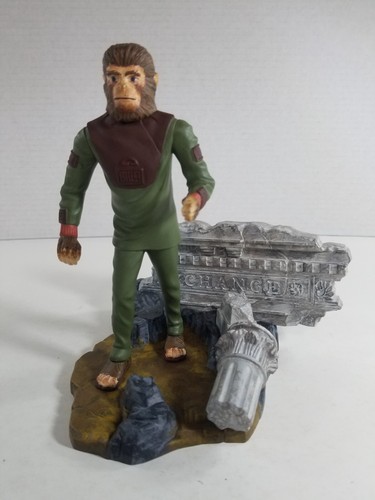 AURORA 2000 MODEL KIT #6803 PLANET OF THE APES CORNELIUS BUILT WITH INSTRUCTIONS - Picture 2 of 13