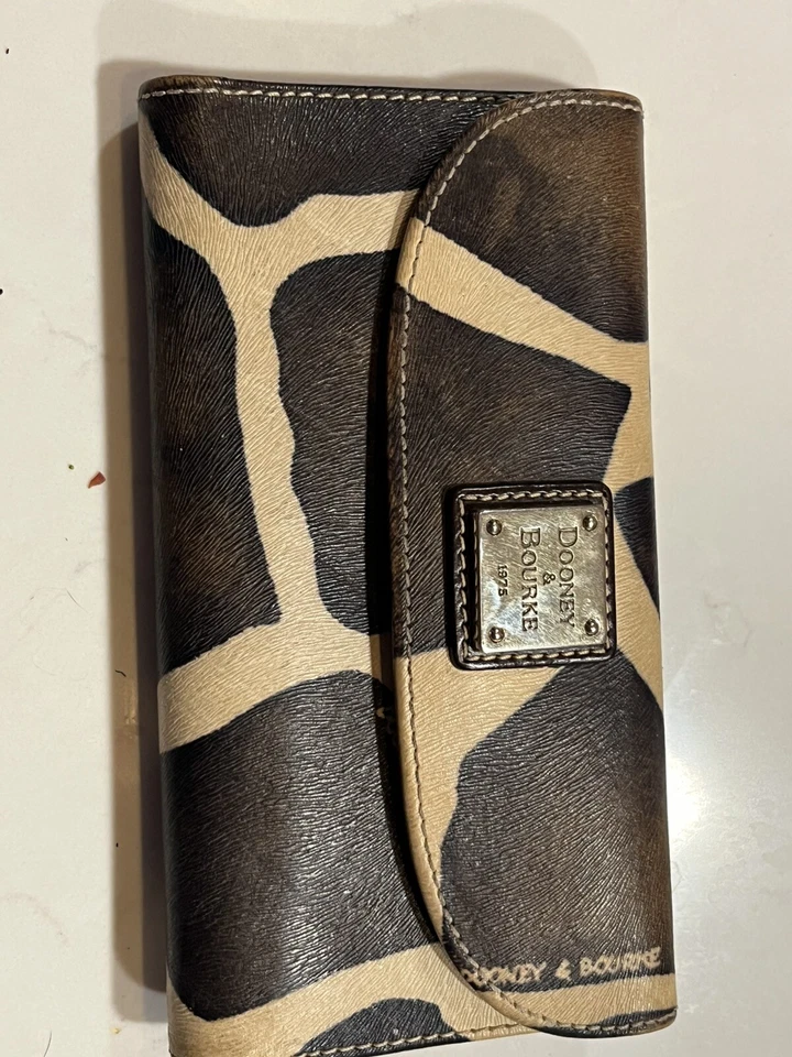 Cartera de cuero tamaño completo con estampado Dooney & Bourke 1975 vintage con cubierta de libro de cheques Foto 4 de 4