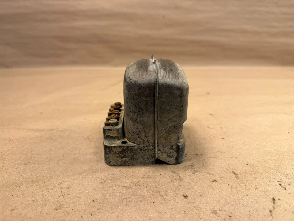 Regulador de voltaje original Lucas MG MGA Midget Triumph TR3 TR4 Foto 2 de 4