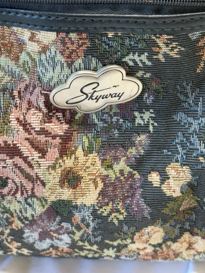 复古 Skyway 行李箱套装 随身包 隔夜旅行袋 花卉挂毯 度假 — 第 3/4 张图片