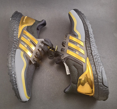 Adidas Ultraboost Mtl Gold Adidas UltraBoost Metallic Gold Black