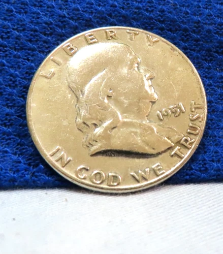 1951 FRANKLIN HALF DOLLAR  90% silver