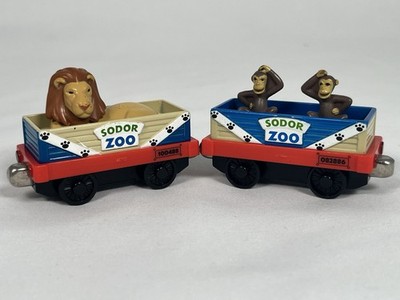 Take Along n Play Sodor Zoo Trucks Affenauto Brüllender Löwe Auto mit Sound