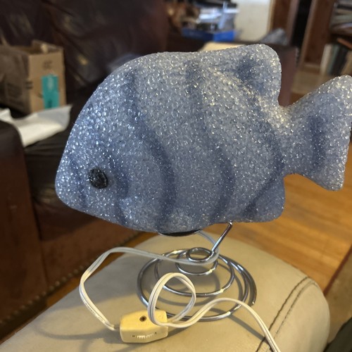 Vintage popcorn art blue fish lamp / nightlight  works  