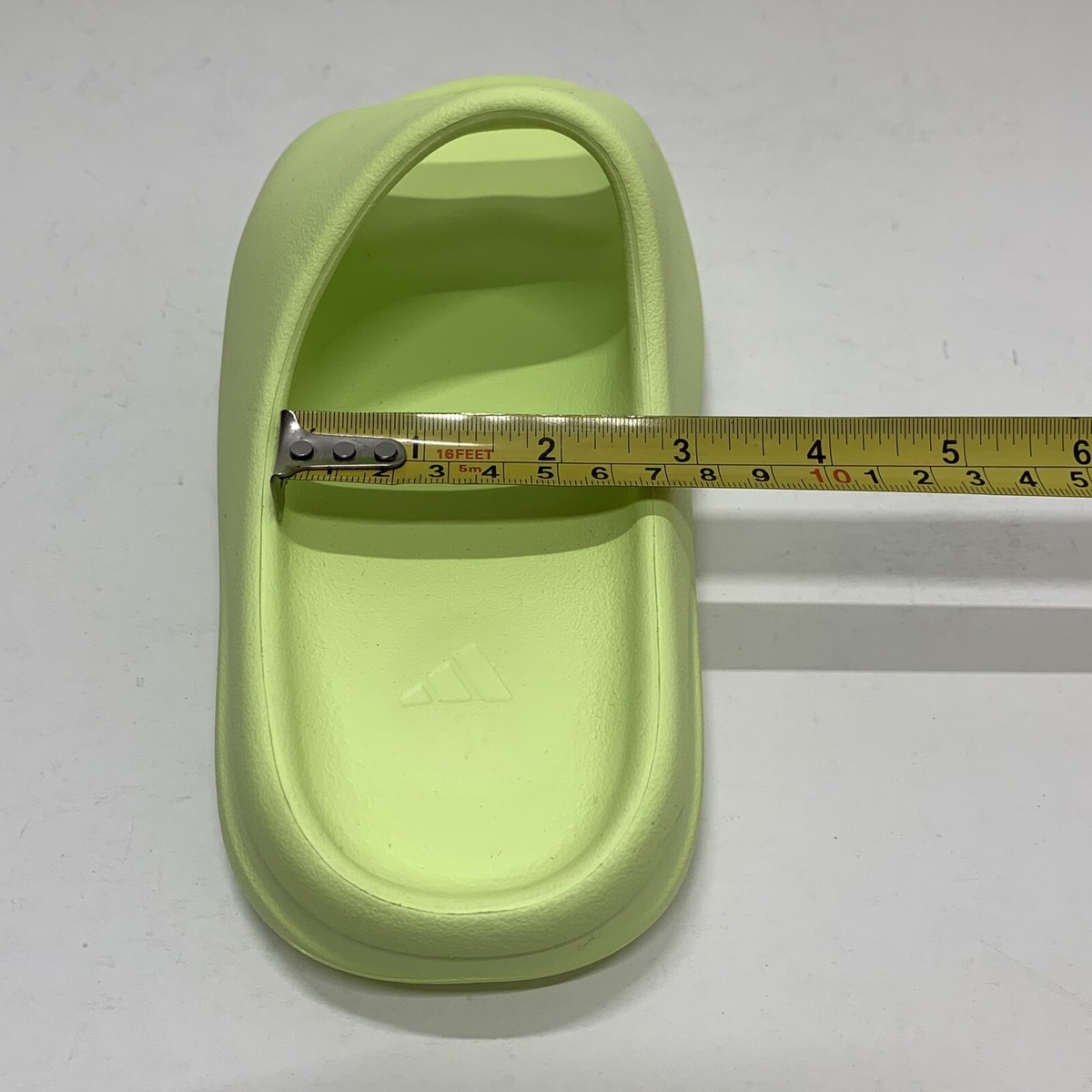 【中古品】adidas YEEZY Slide ミントグリーン Adidas Yeezy Slide Glow Green Men Size 5 HQ6447 Kanye West