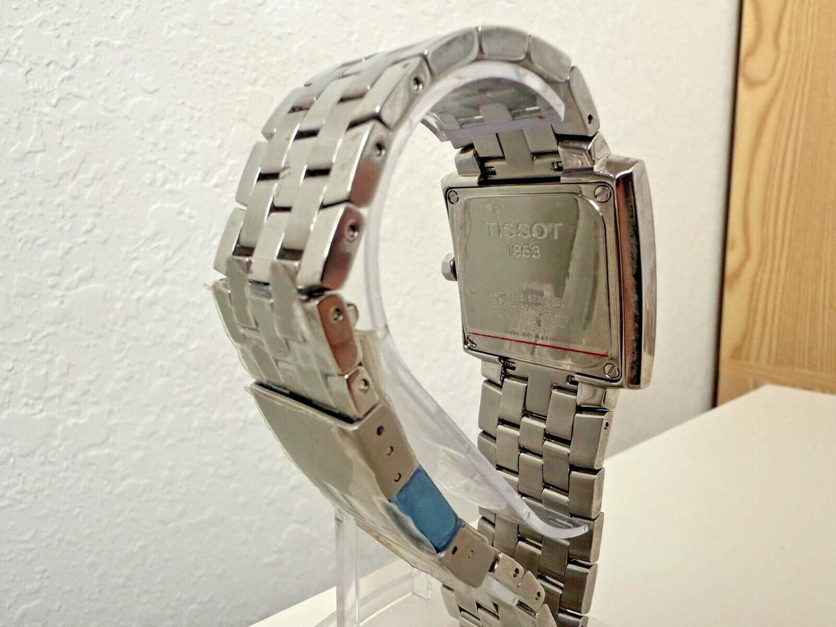 【新品未使用】TISSOT 1853 L520 　箱、ギャランティ付 人気モデル 新品未使用】TISSOT 1853 L520 箱、ギャランティ付 人気モデル