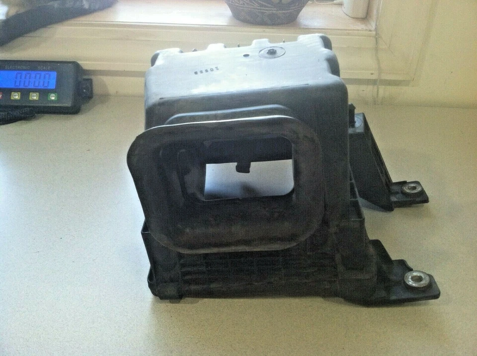 Dodge Durango 2004-2006 4,7 L ~ caja de filtro de filtro de aire ~ OEM Foto 3 de 4