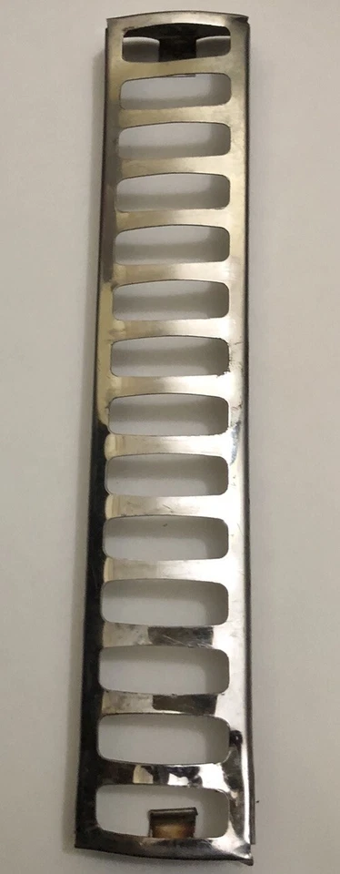 Chrysler Newport/New Yorker/300 1963 moldura de pedal de freno Foto 3 de 4