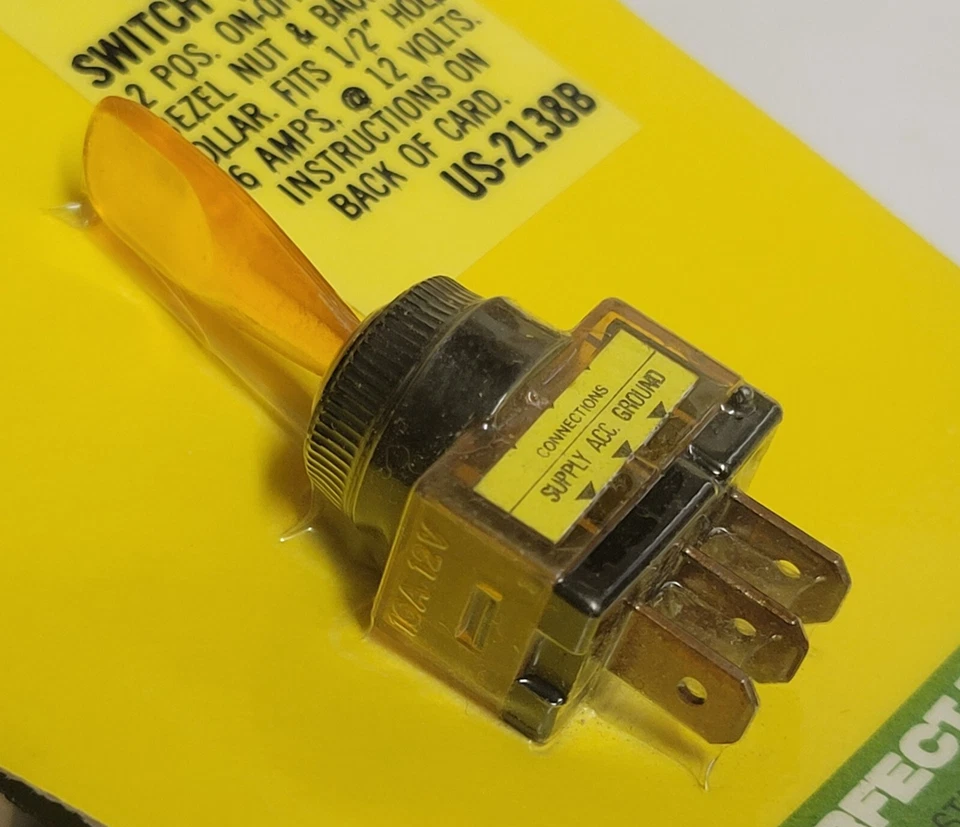 Interruptor de palanca de brillo iluminado universal de 16 amperios - ÁMBAR Foto 2 de 4