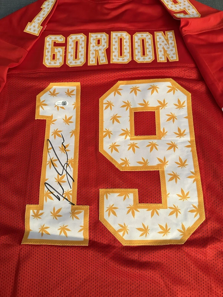 Camiseta deportiva firmada por Josh Gordon Custom Weed 420 de los Kansas City Chiefs de la NFL auténtica por la JSA Foto 2 de 4