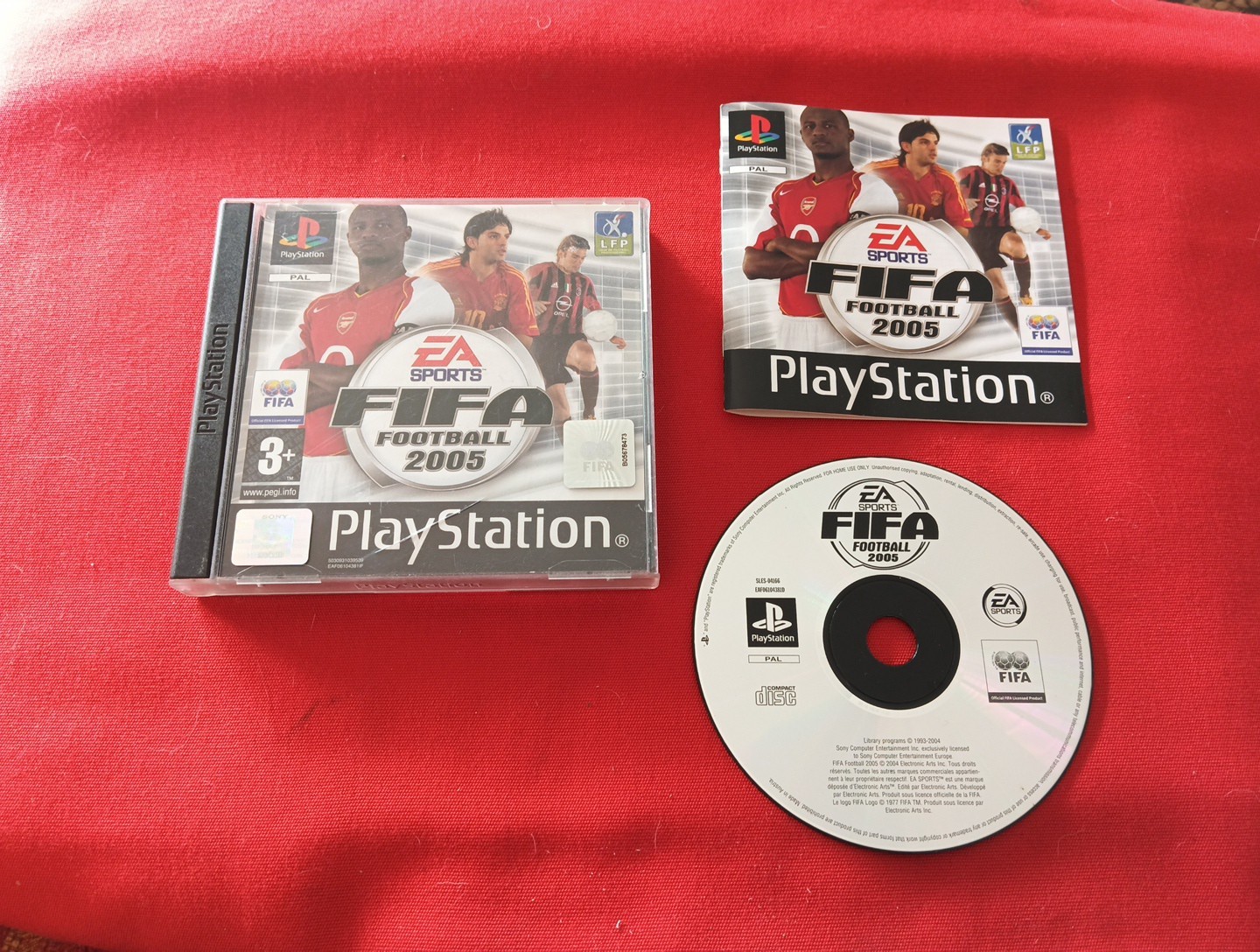 FIFA FOOTBALL 2005 EA SPORTS PS1 SONY PLAYSTATION 1 COMPLET PAL FR TBE