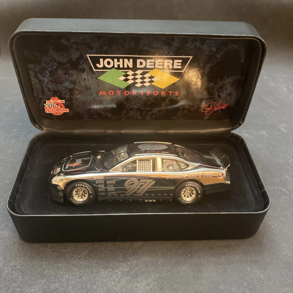 约翰迪尔纳斯卡赛车运动 1998 年赛车冠军白金 #97 汽车限量版  — 第 2/4 张图片