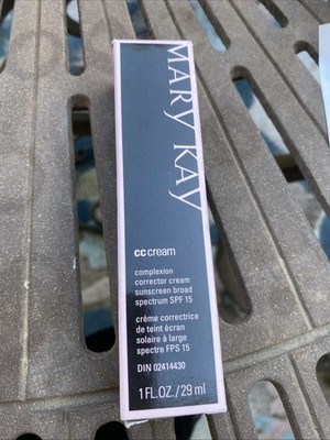 Mary Kay CC Cream Sunscreen Broad Spectrum SPF 15 - Deep - 1 fl oz