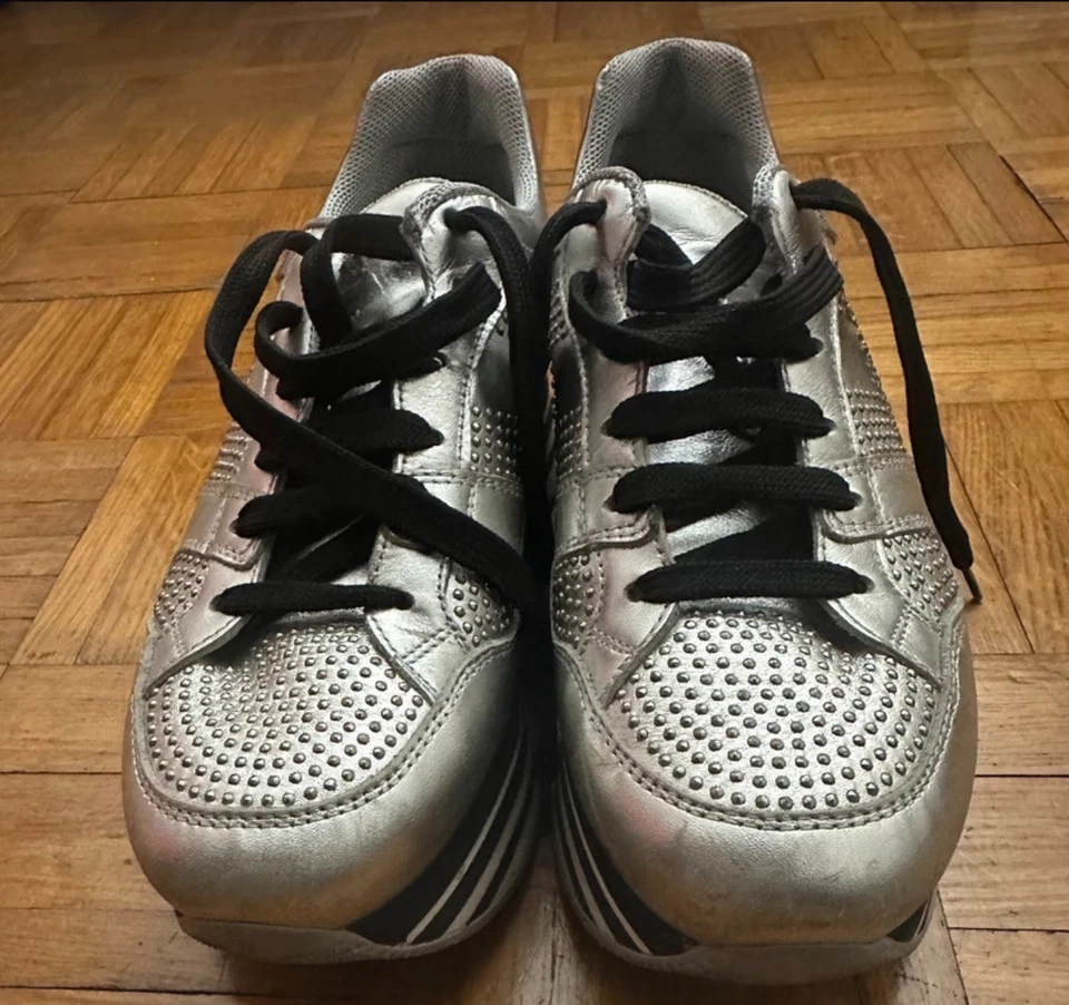 Hogan argento con micro borchie donna n.39 - Immagine 2 di 4