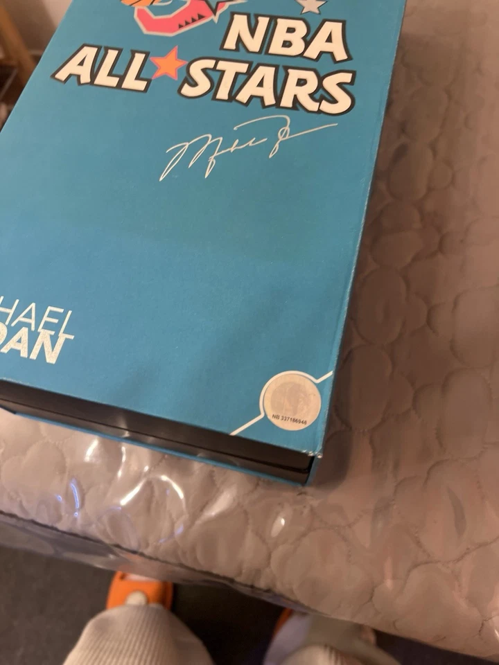 Enterbay Michael Jordan 1/6 Action figure NBA All-Star Game 1996 Limited 3000 - Image 4 of 4